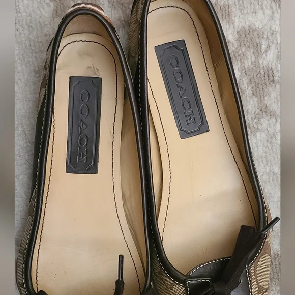 Coach Women's Tan and Brown Flats - Picture 10 of 10